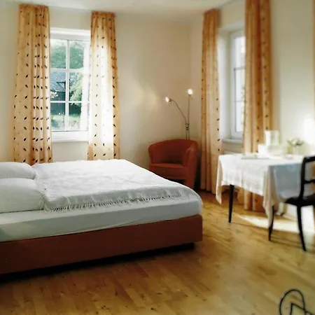 Herberg Gaestehaus Zum Goldberg *