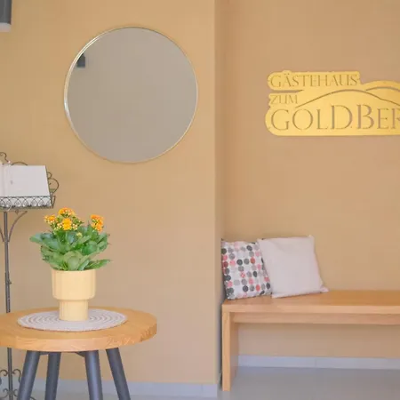 Gaestehaus Zum Goldberg 여관 *