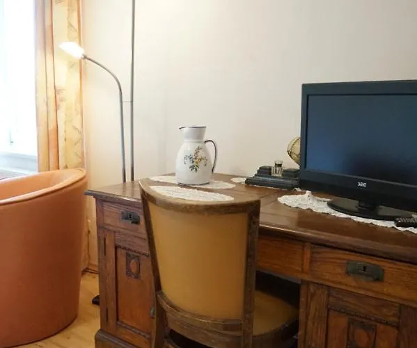 Gaestehaus Zum Goldberg Πανδοχείο *